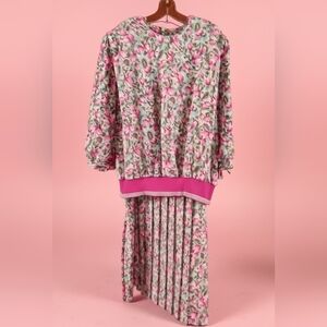 CB Of New York Two-piece Outfit For Women, Size 22 And 1/2, Multicolored Tulip